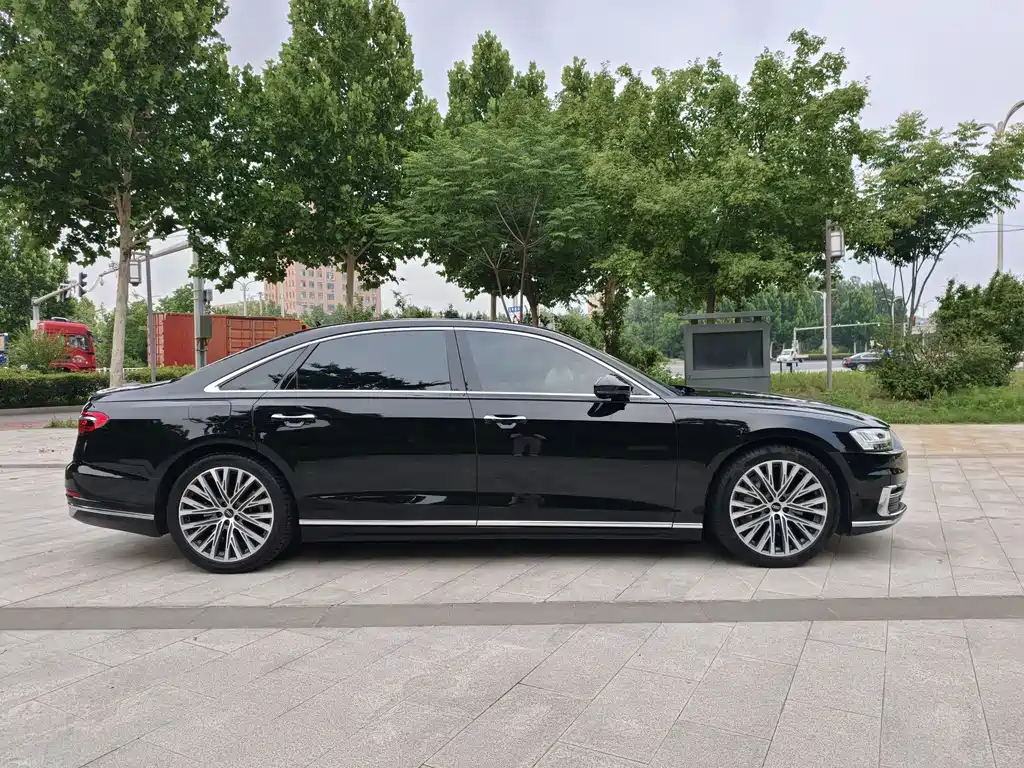 Audi A8 2021