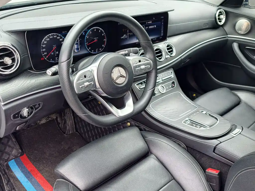 Mercedes-Benz E-Class 2019 — фото 11