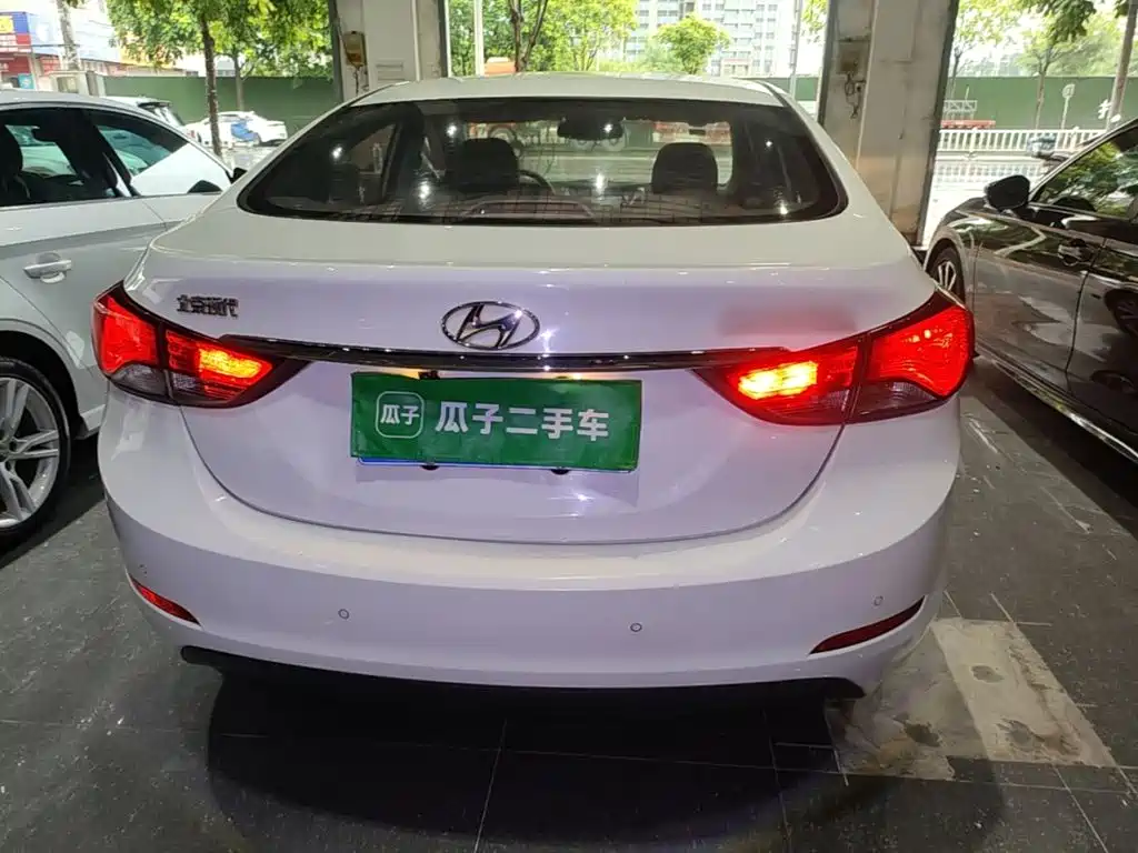 Hyundai Elantra 2017