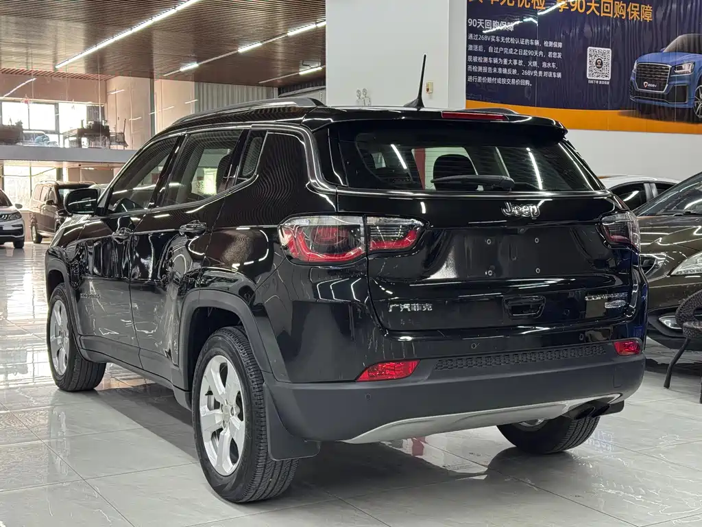 Jeep Compass 2019 — фото 4