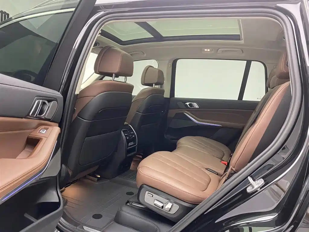BMW X7 2022 — фото 19
