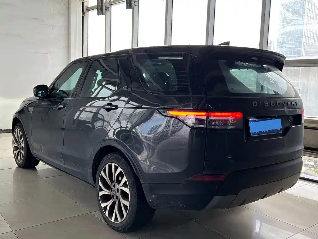 Land Rover Discovery 2018