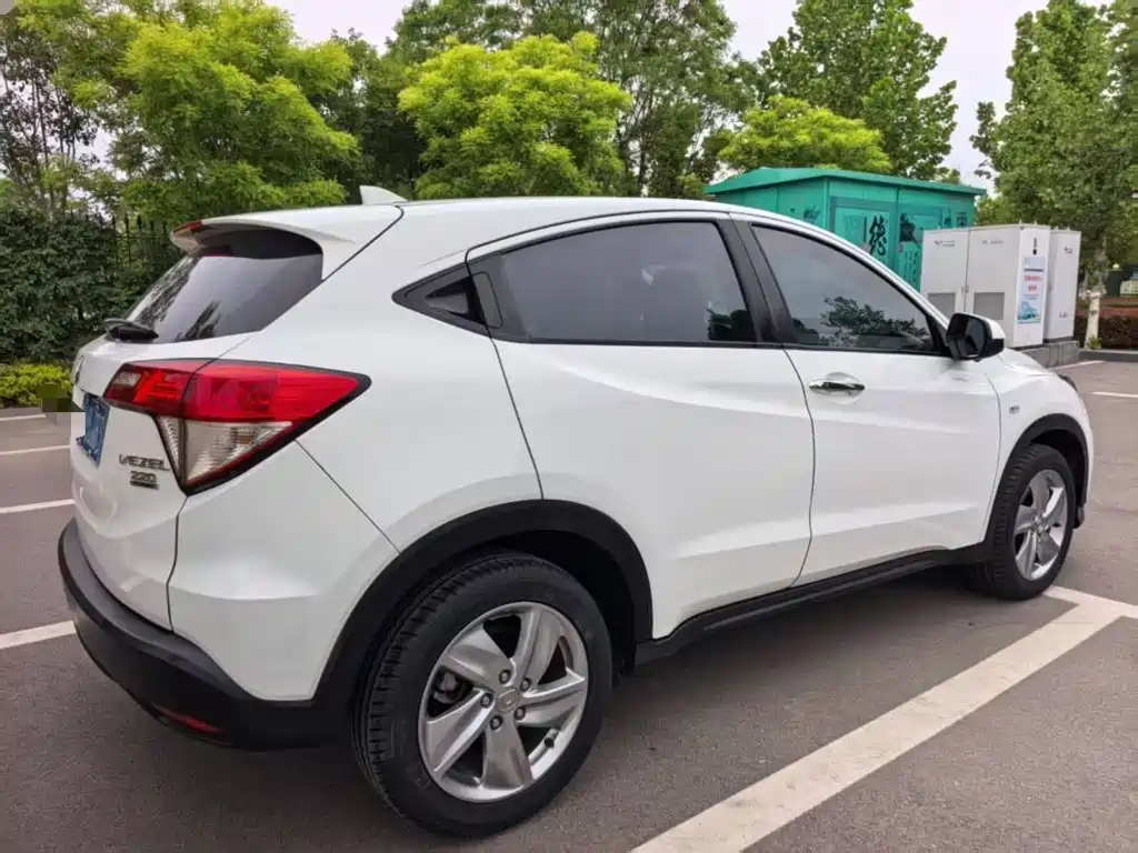 Honda Vezel 2022 — фото 7