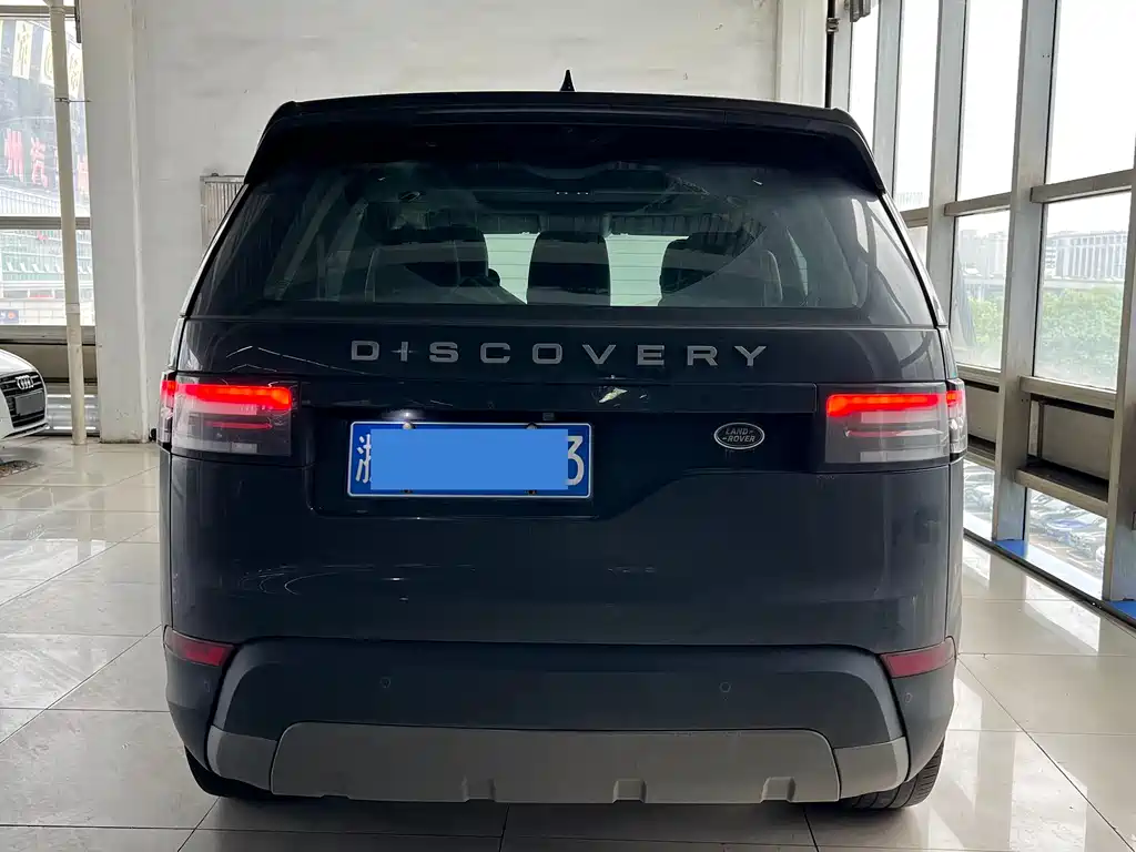 Land Rover Discovery 2018