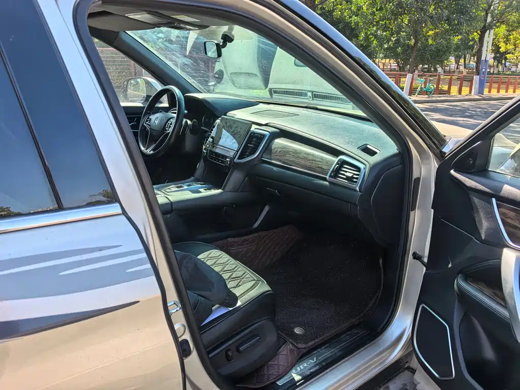 Honda UR-V 2017 — фото 12