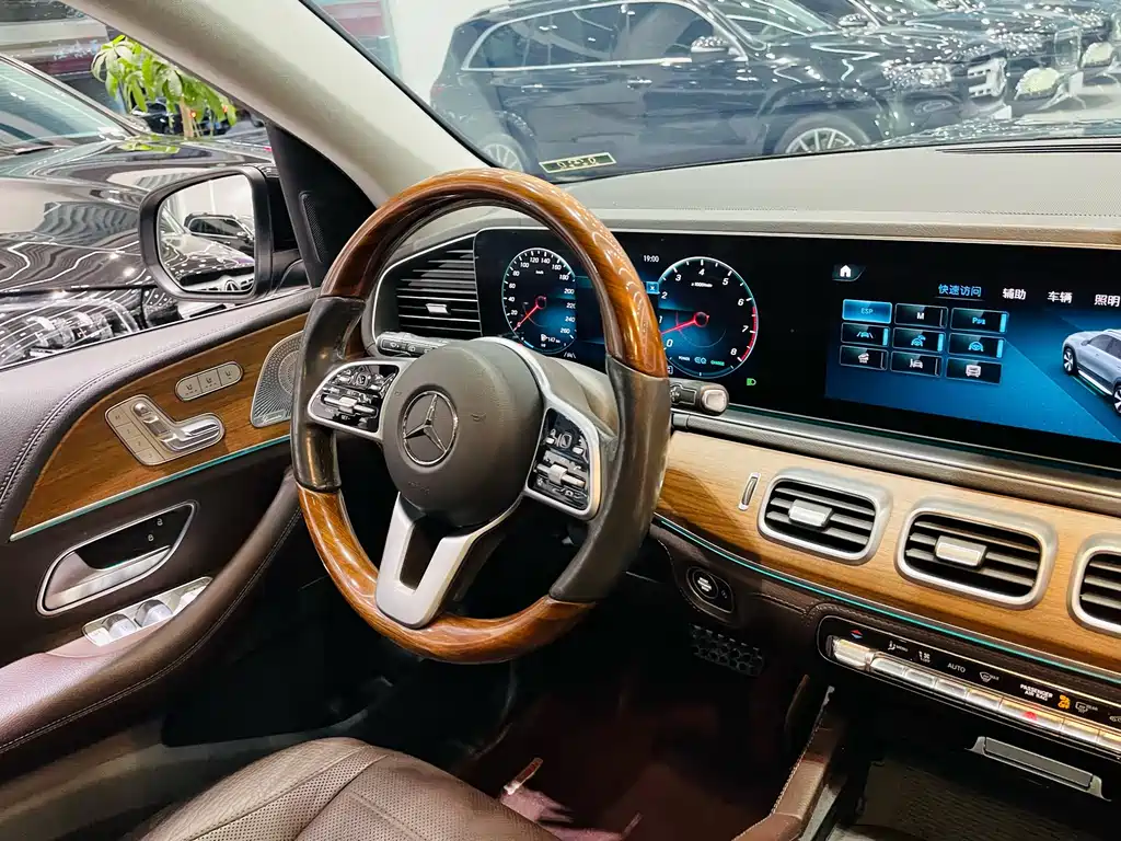 Mercedes-Benz GLS 2020 — фото 22