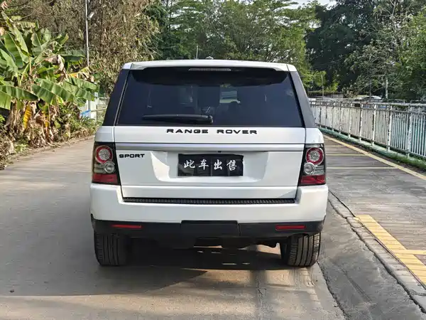Land Rover Range Rover Sport 2011