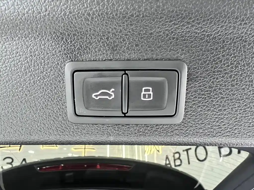 Audi Q3 2022 — фото 18