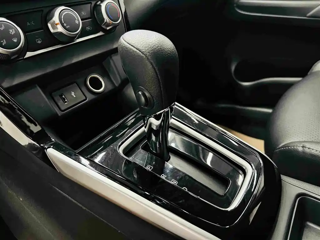 Nissan Sylphy 2023 — фото 15