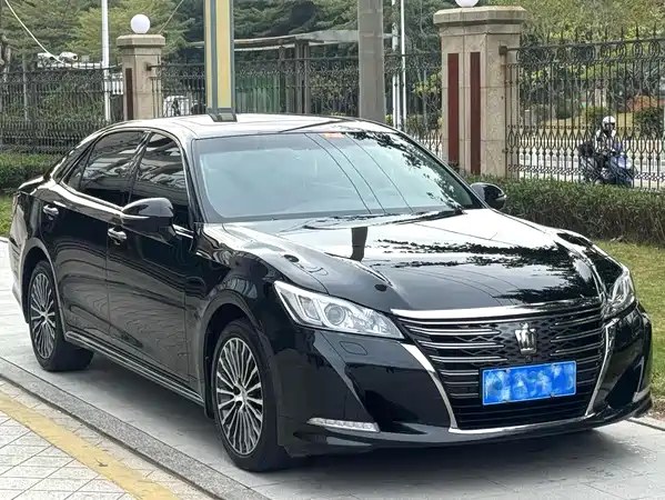 Toyota Crown 2018