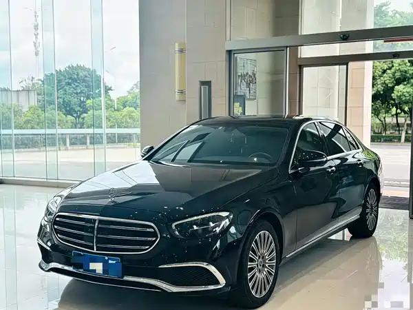 Mercedes-Benz E-Class 2023