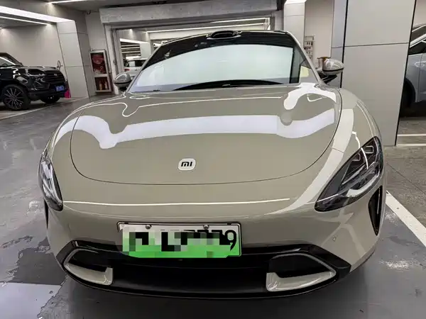 Xiaomi SU7 2024