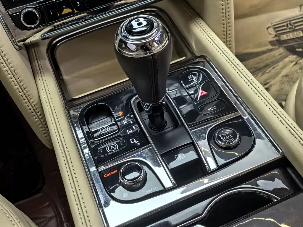 Bentley Mulsanne 2015 — фото 22
