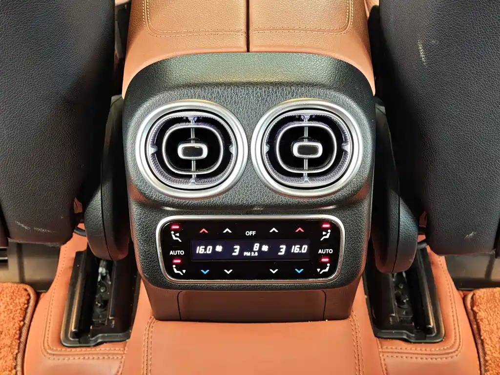 Mercedes-Benz GLC 2023 — фото 12