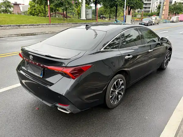 Toyota Avalon 2022