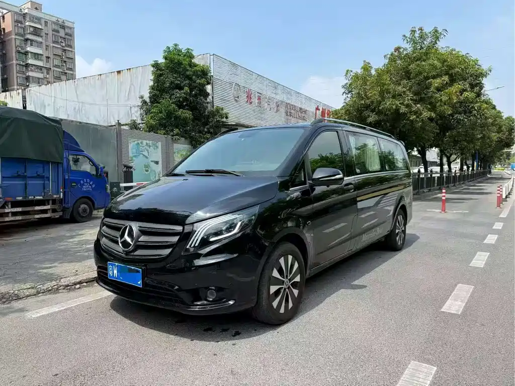 Mercedes-Benz Vito 2022 — фото 1