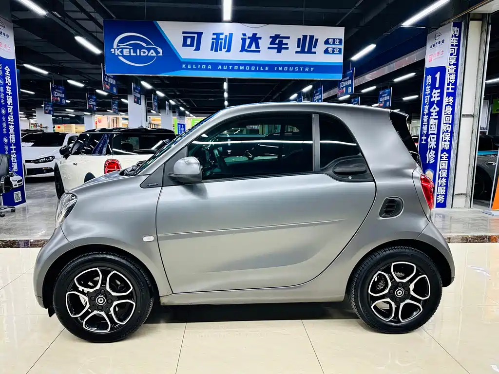 smart fortwo 2019 — фото 2