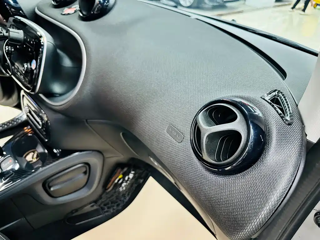 smart fortwo 2019 — фото 25