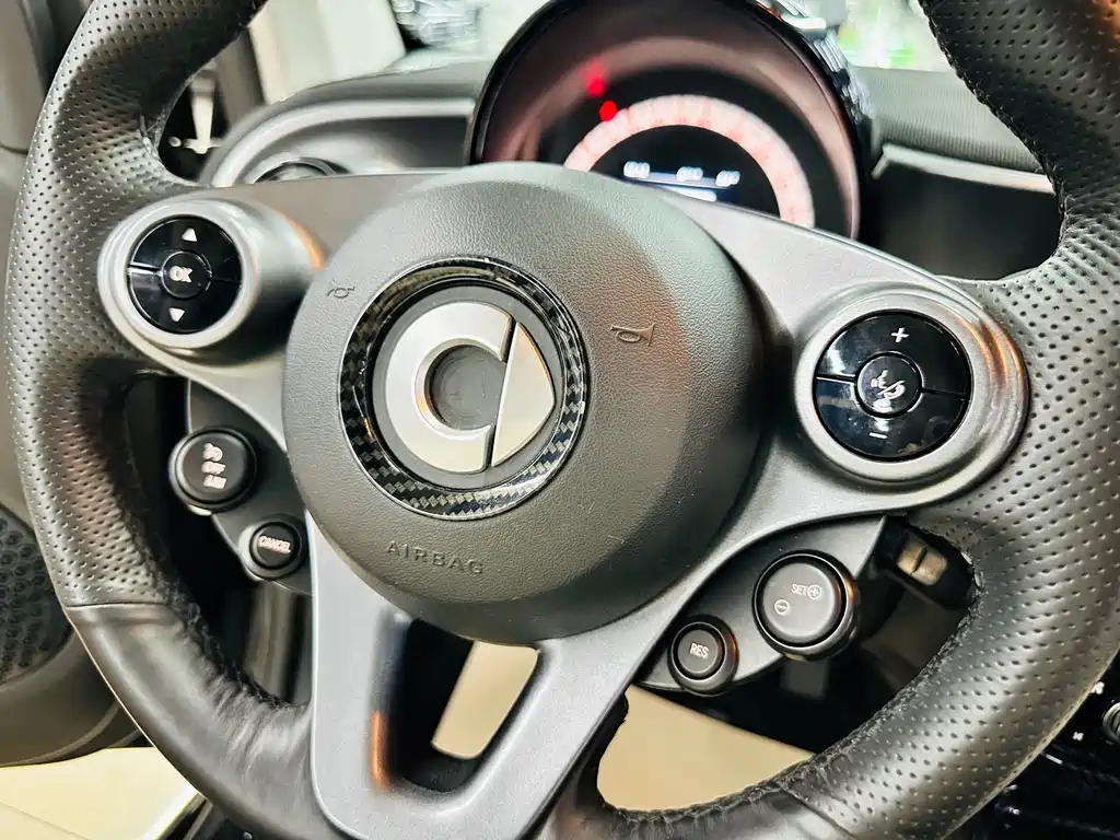 smart fortwo 2019 — фото 41