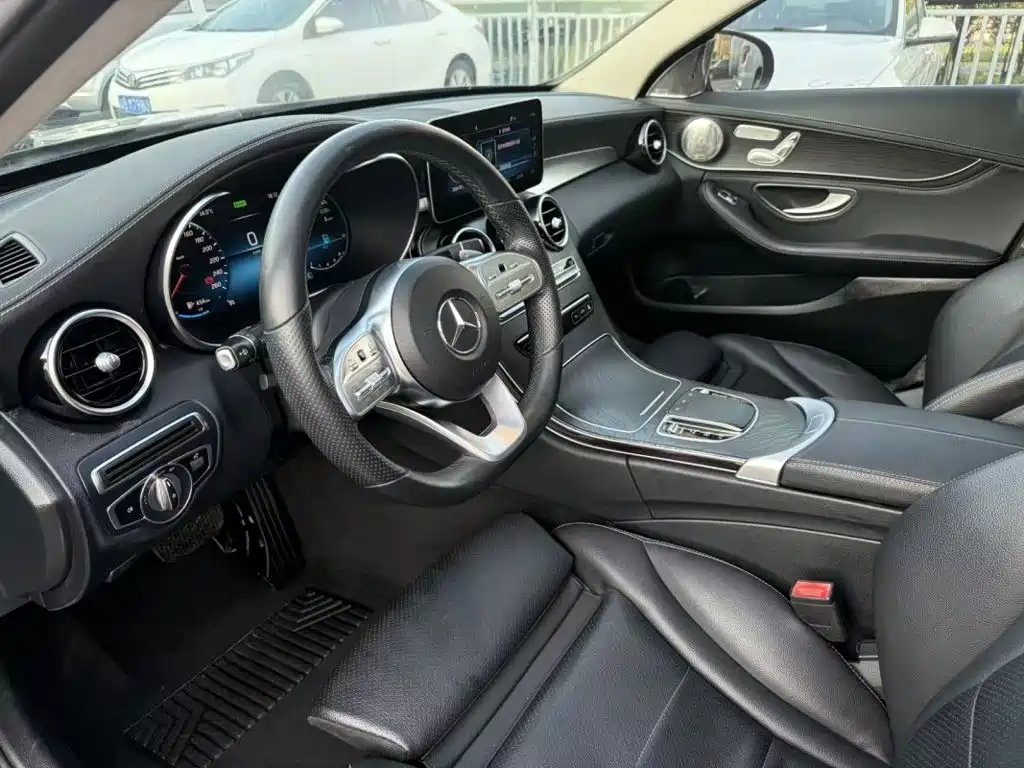 Mercedes-Benz C-Class 2020 — фото 3