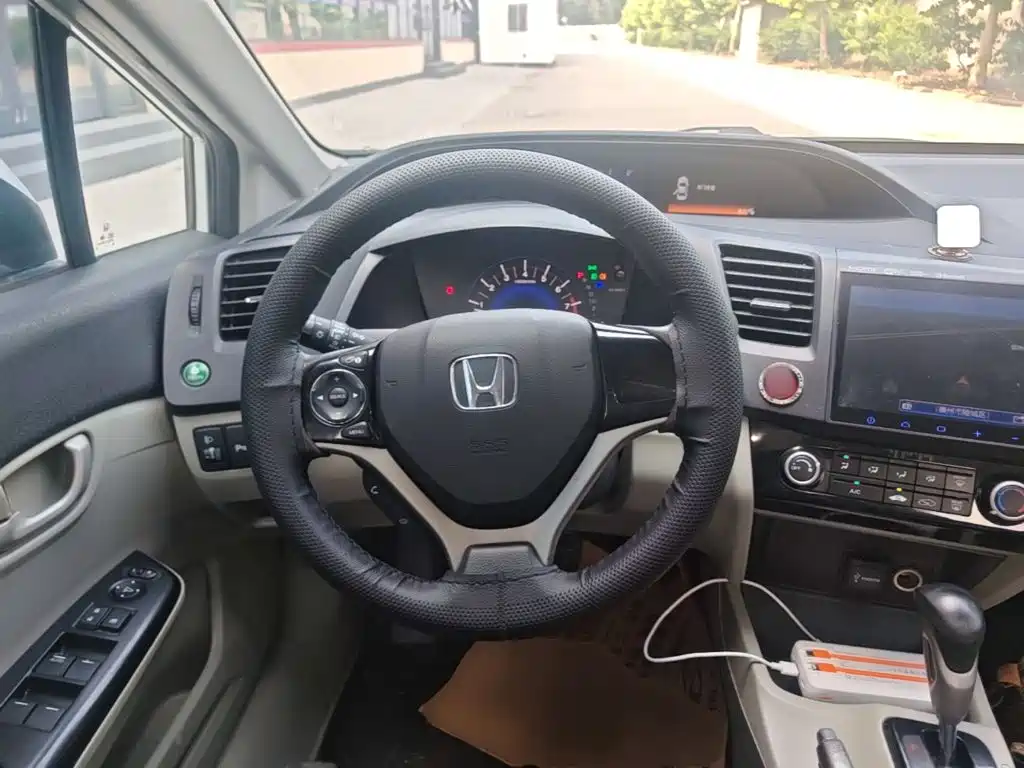 Honda Civic 2016 — фото 11