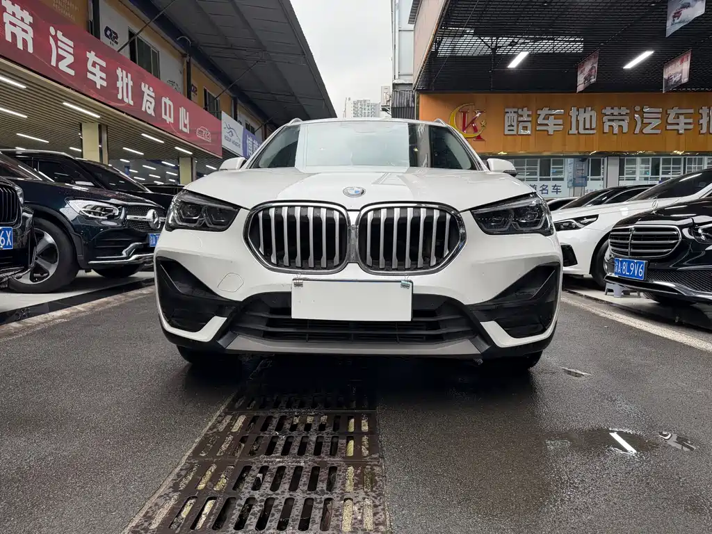 BMW X1 2022 — фото 2
