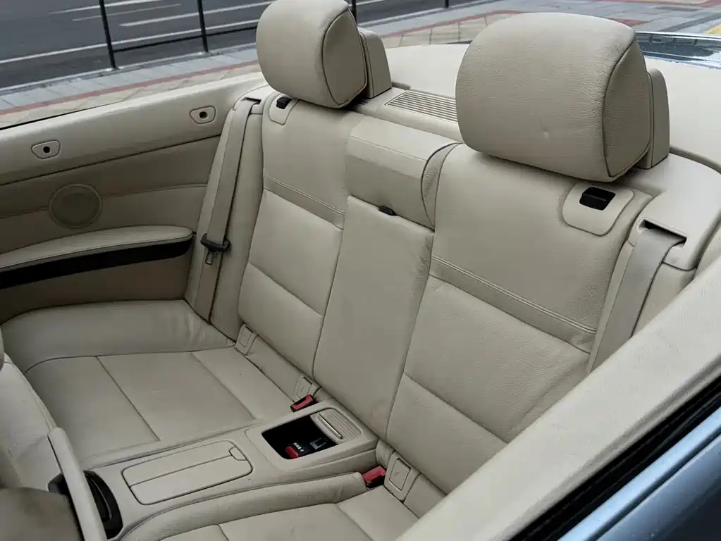 BMW 3 Series 2010 — фото 31