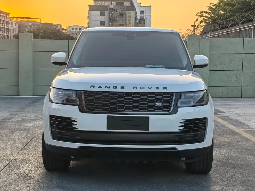 Land Rover Range Rover 2019 — фото 1