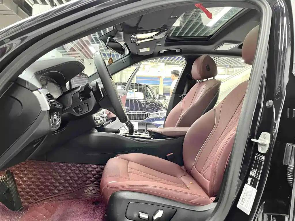 BMW 5 Series 2024