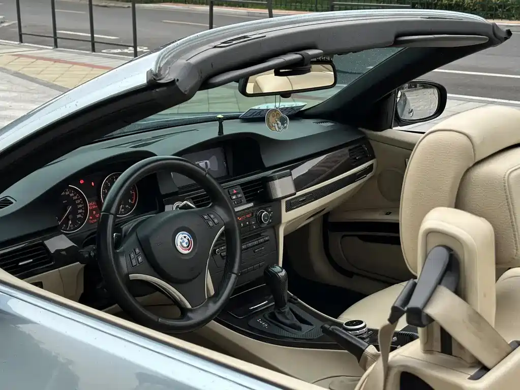 BMW 3 Series 2010 — фото 14