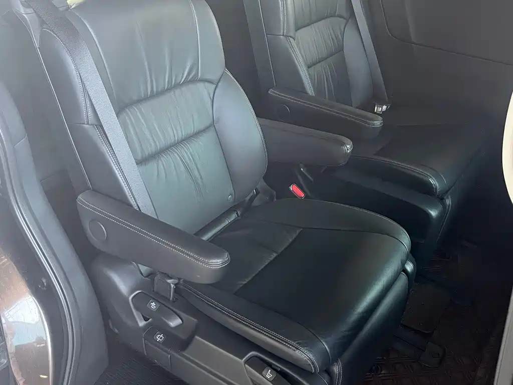 Honda Elysion 2018 — фото 10