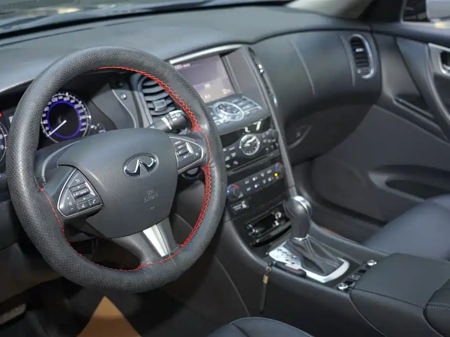 Infiniti QX50 2016 — фото 16