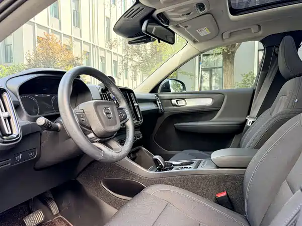 Volvo XC40 2022