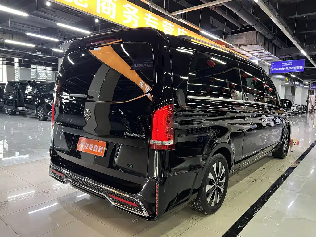 Mercedes-Benz Vito 2022 — фото 23