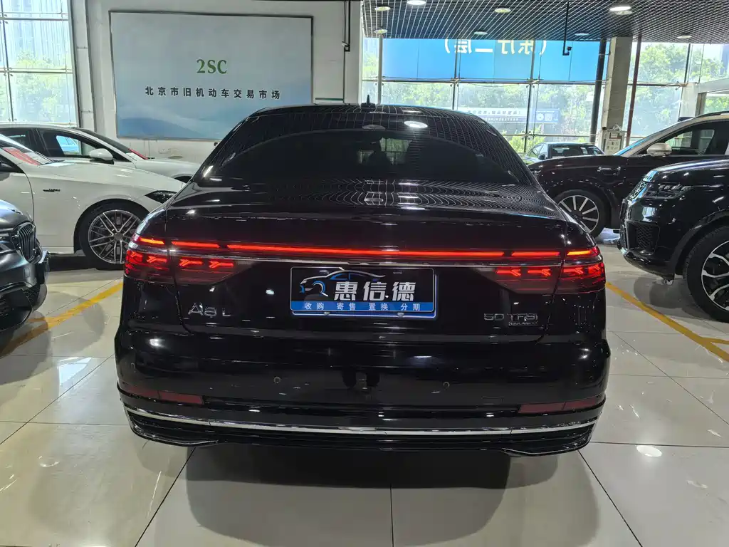 Audi A8 2023 — фото 22