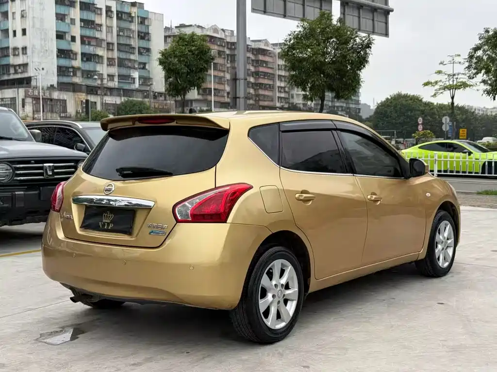 Nissan Tiida 2013