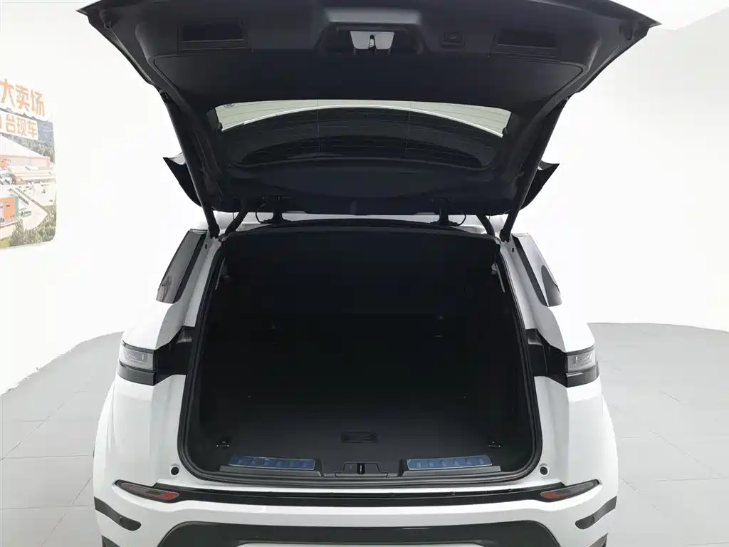 Land Rover Evoque 2021 — фото 16