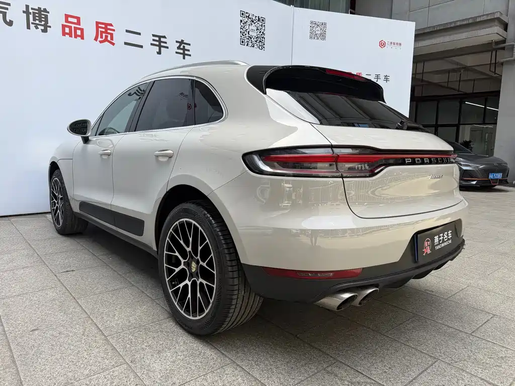 Porsche Macan 2020 — фото 17