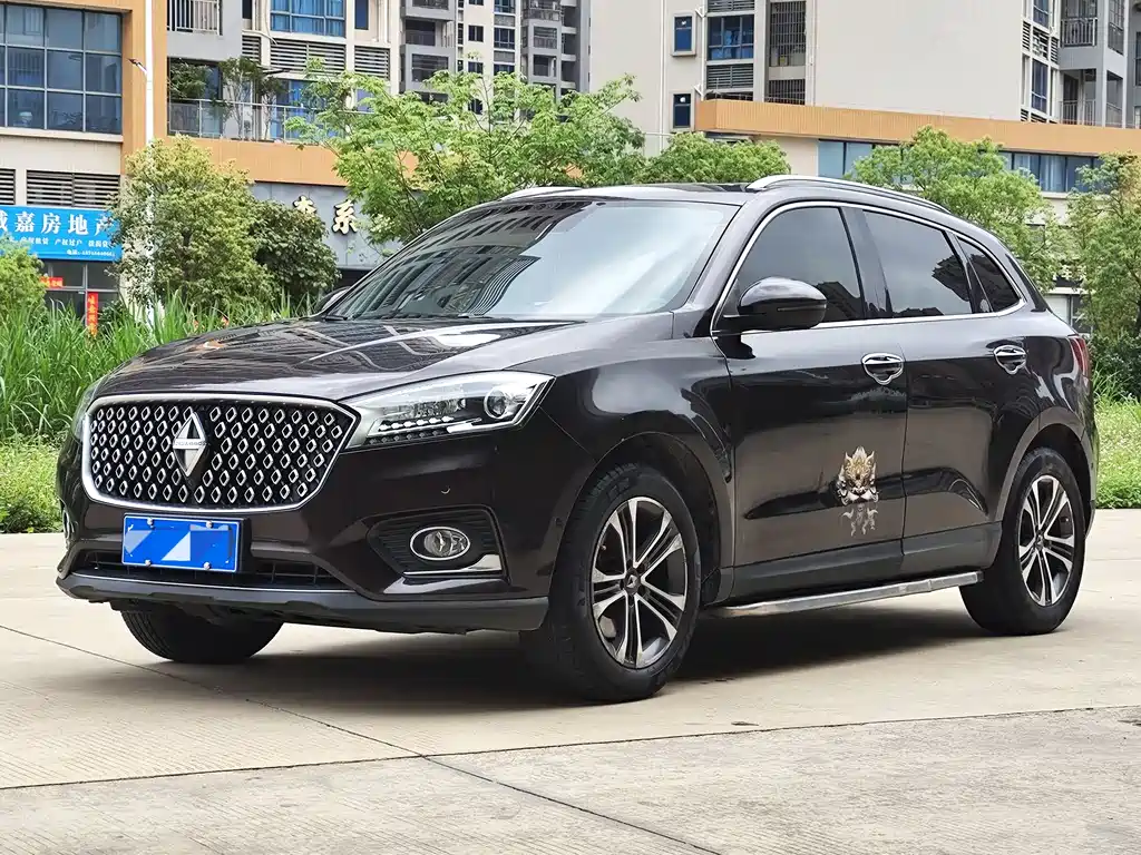 Borgward BX7 2017 — фото 1