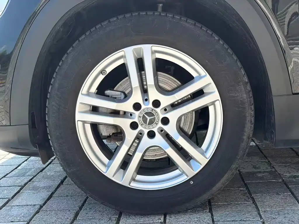 Mercedes-Benz GLB 2021