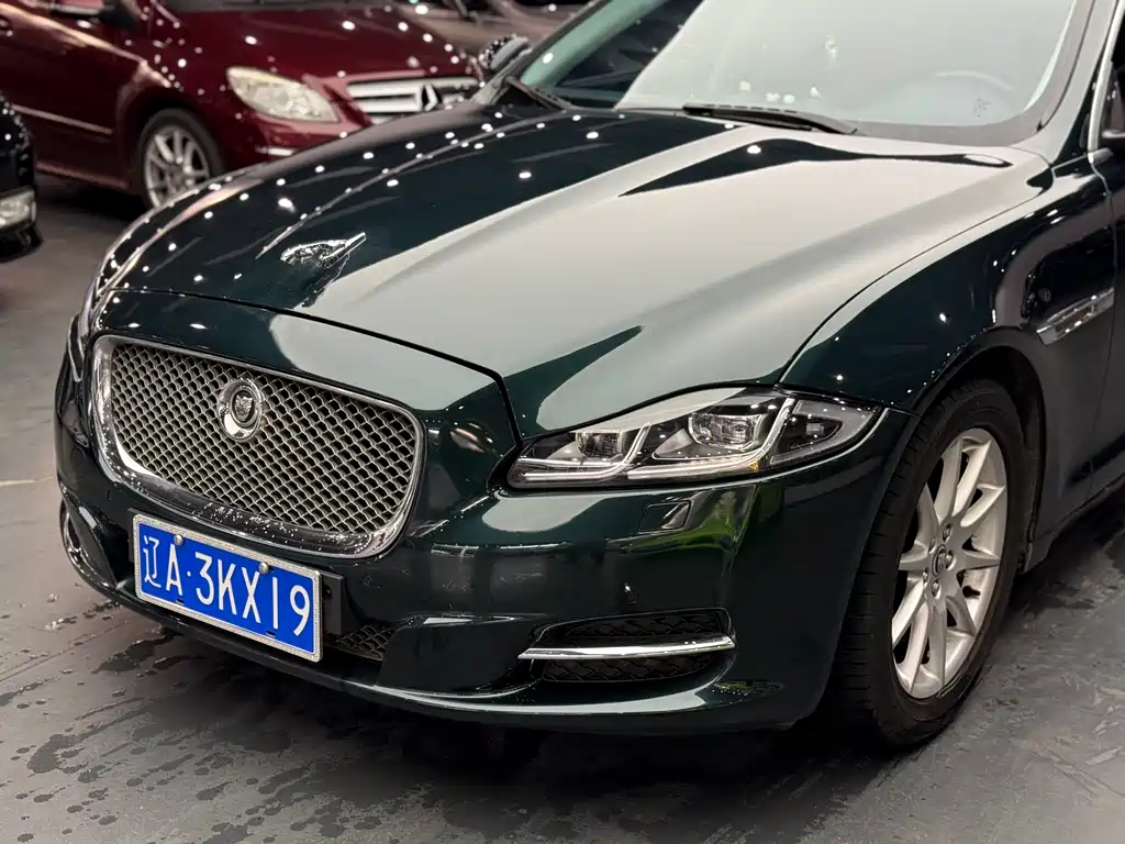 Jaguar XJ 2012