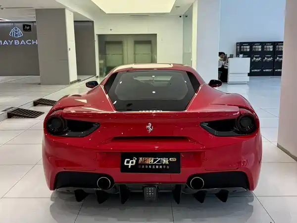 Ferrari 488 2015