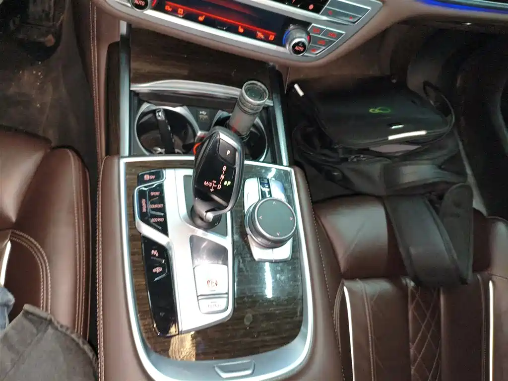 BMW 7 Series 2022 — фото 14