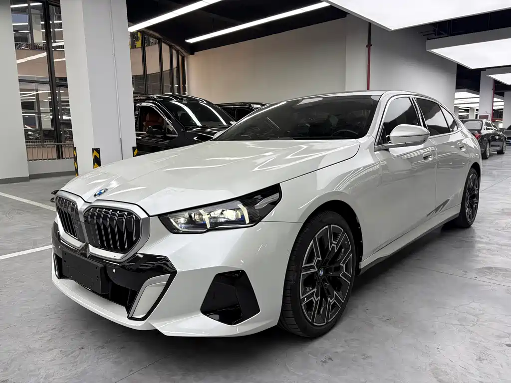 BMW 5 Series 2024