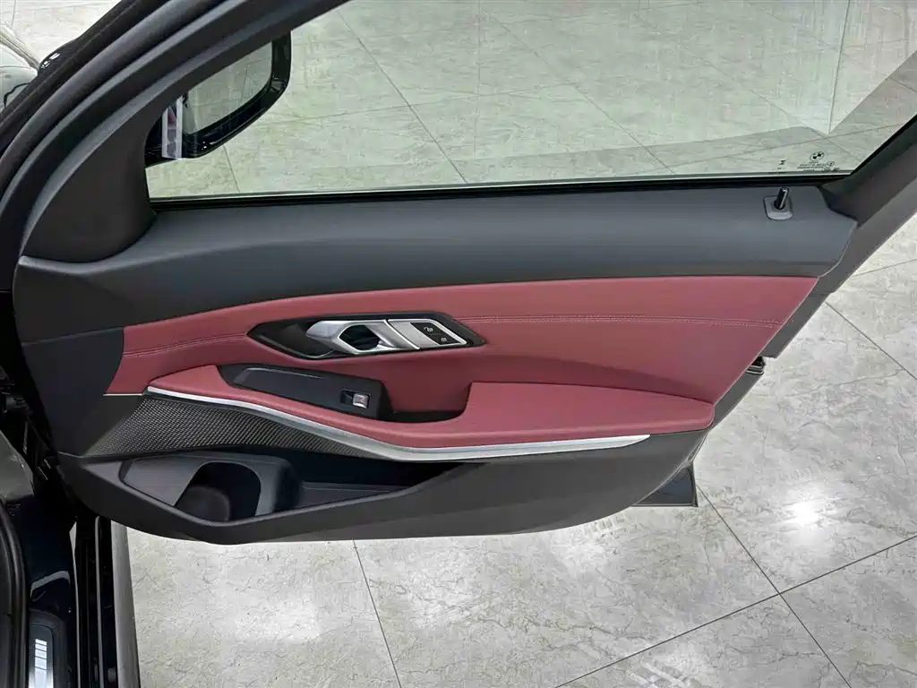 BMW 3 Series 2023 — фото 13