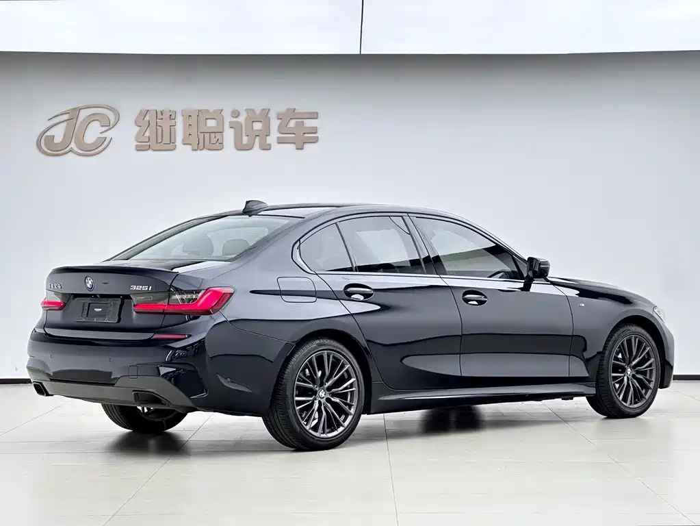 BMW 3 Series 2021