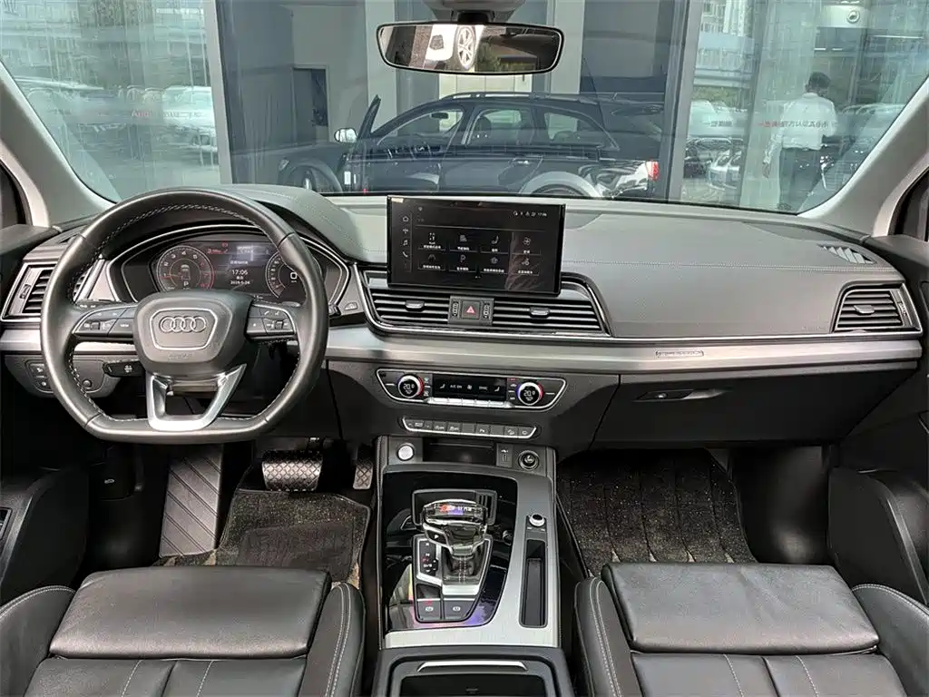 Audi Q5L 2022 — фото 6