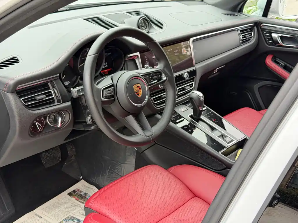 Porsche Macan 2023 — фото 19