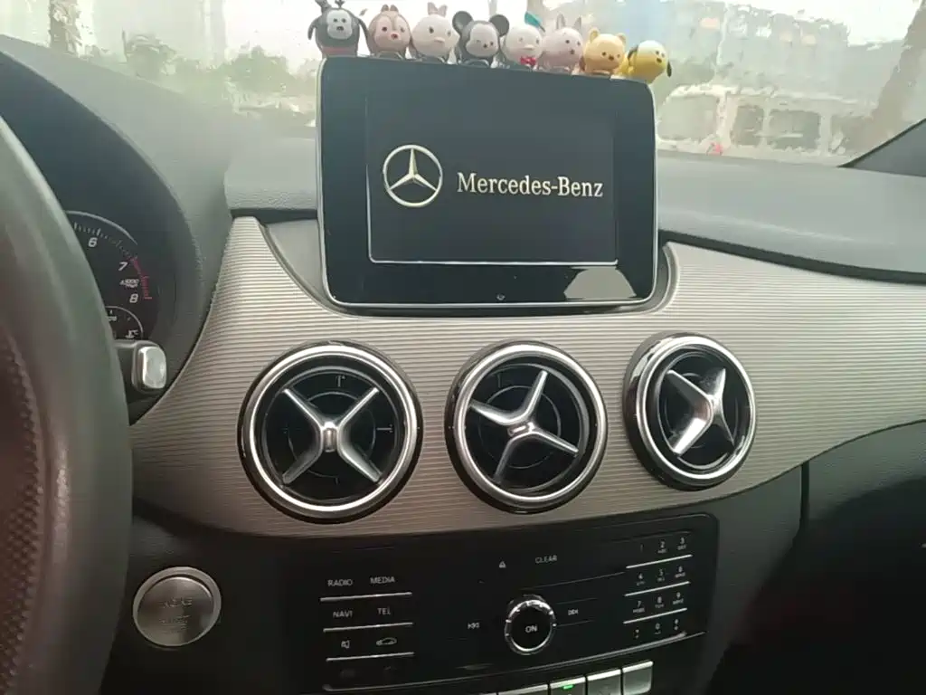Mercedes-Benz B-Class 2016 — фото 13