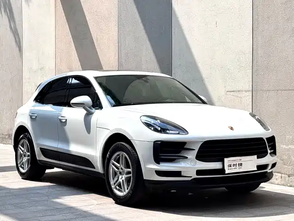 Porsche Macan 2021